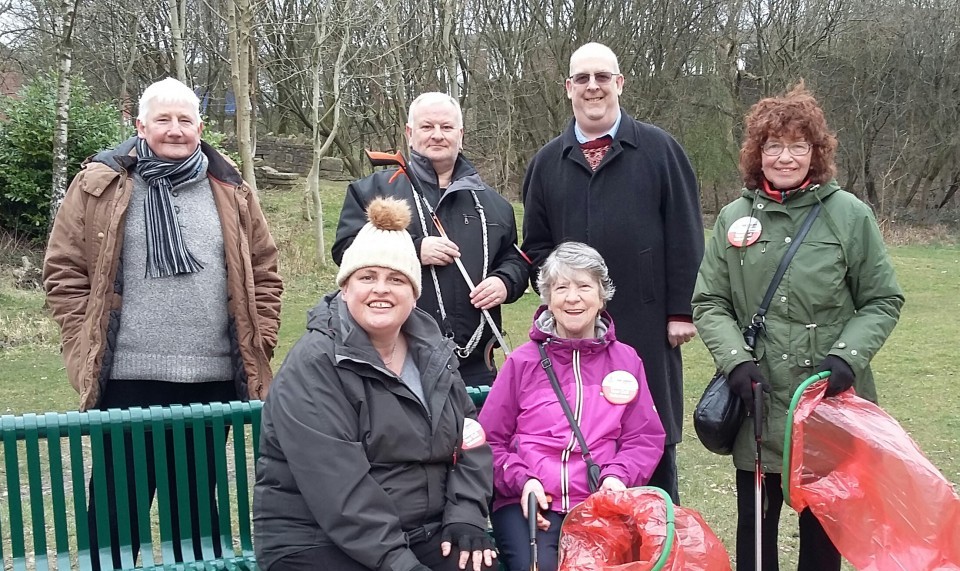 Praise for community group as new bench installed