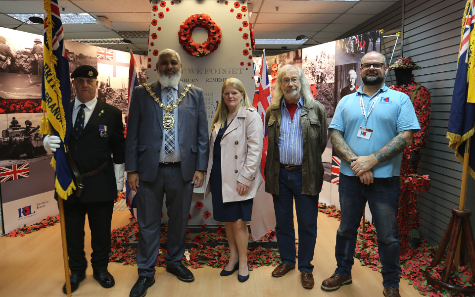 Borough leaders help to launch this year’s Poppy Appeal